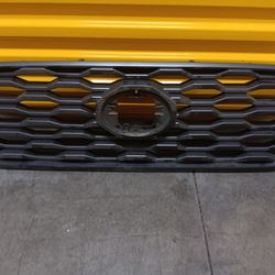 Toyota Tacoma Grille 