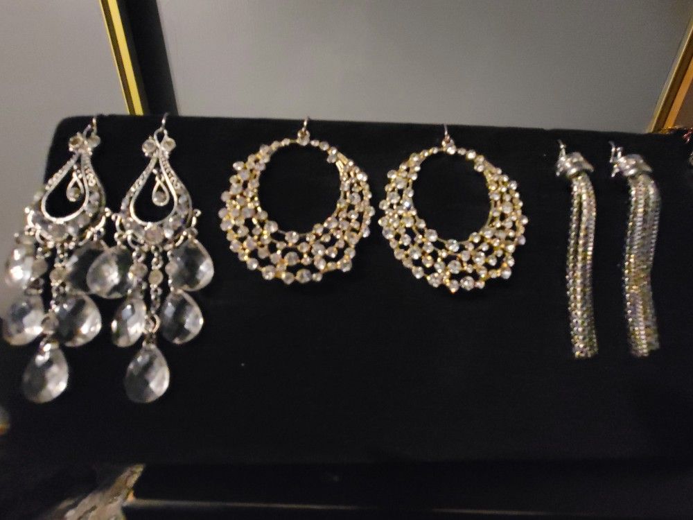 Lot of 6 Costume Earrings $20