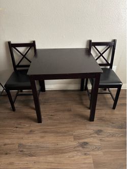 Dinner table $50