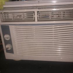 AC unit Electric. 