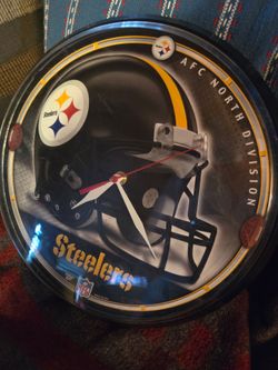 12" Pittsburgh Steelers clock