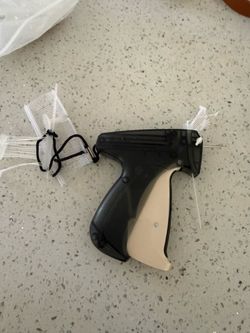 Clothing Price Tagging Gun + Tag Fasteners