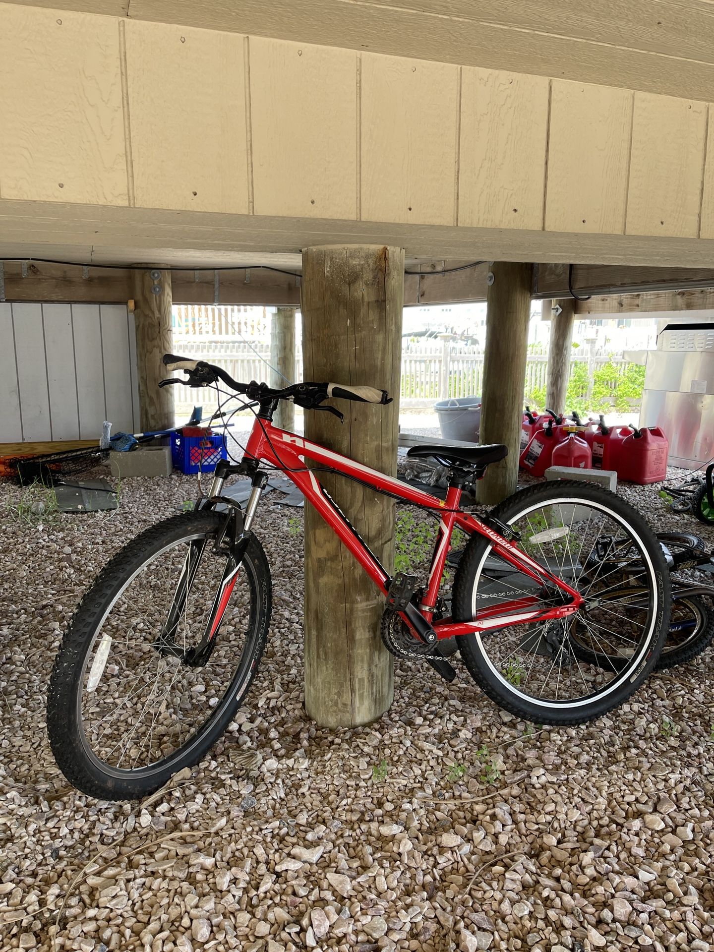 specialized hardrock 2015 mountain bike red and black