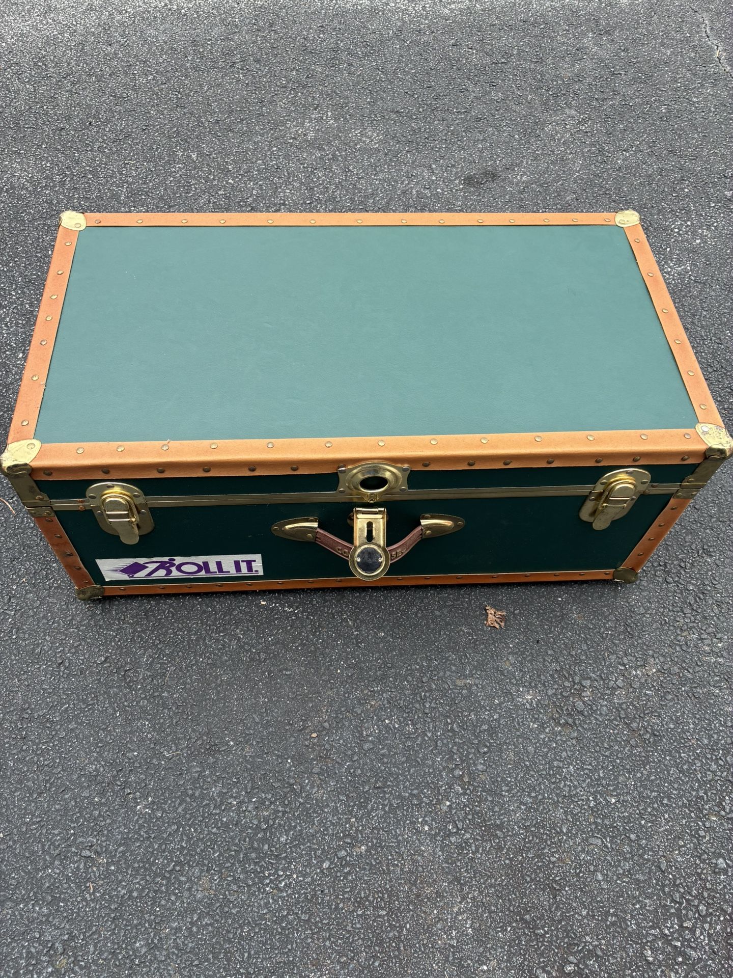 Vintage Concourse Travel Steamer Luggage black Rolling Trunk Chest footlocker
