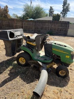 John Deere Riding Lawn Mower
