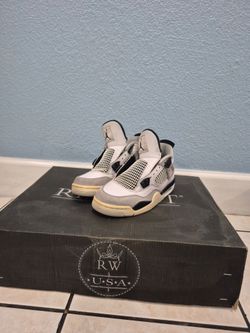 Jordan 4s