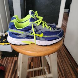 Nike Initiator Like New Sz 8.5 $50