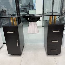 Mesa De Manicuristas 