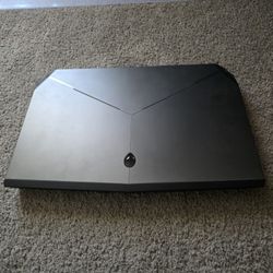 Alienware 15 R2 GTX 980M laptop & travel bag