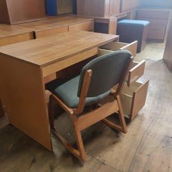 COMPLETE DESKT AND CHAIR SETTING (HOME 84)