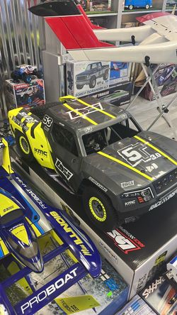 New Losi 1/5 5IVEGas Engine Radio Control