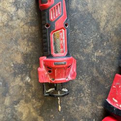 Milwaukee Cut Out Tool 