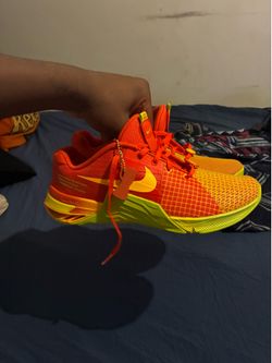 Running shoes