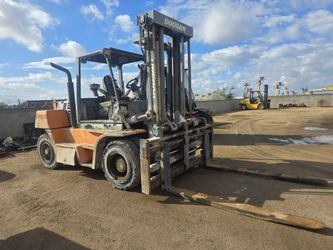 2012 DOOSAN D110S-5 FORKLIFT