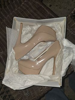 Woman's shoe's