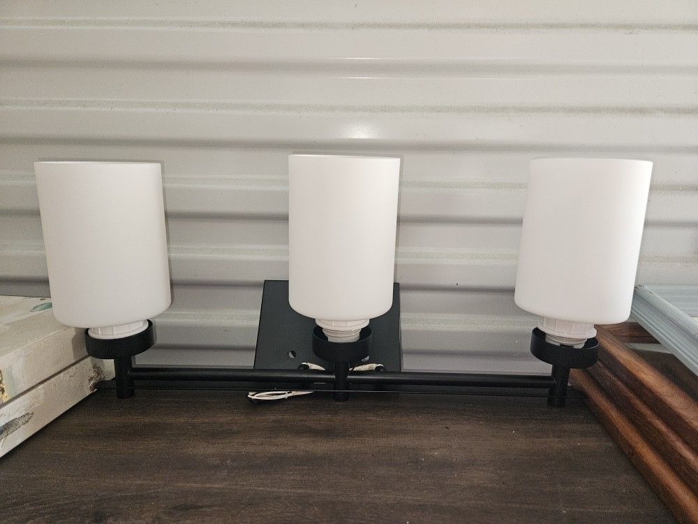 mirrea 22in 3-Light Modern Bathroom Vanity Light with Etched White Glass Shades Black Painted Bathroom Light Fixture