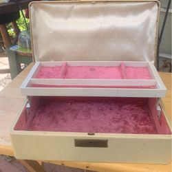 Vintage Jewelry Case