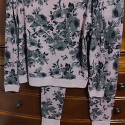 Like New Soft Women Pajamas 