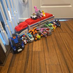 Lot  of PAW PATROL with VEHICLE TRAILER