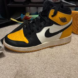 Jordan 1’s Taxis- Size 4