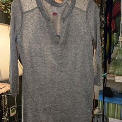 Ladies Large, No Boundaries Tunic With Lace