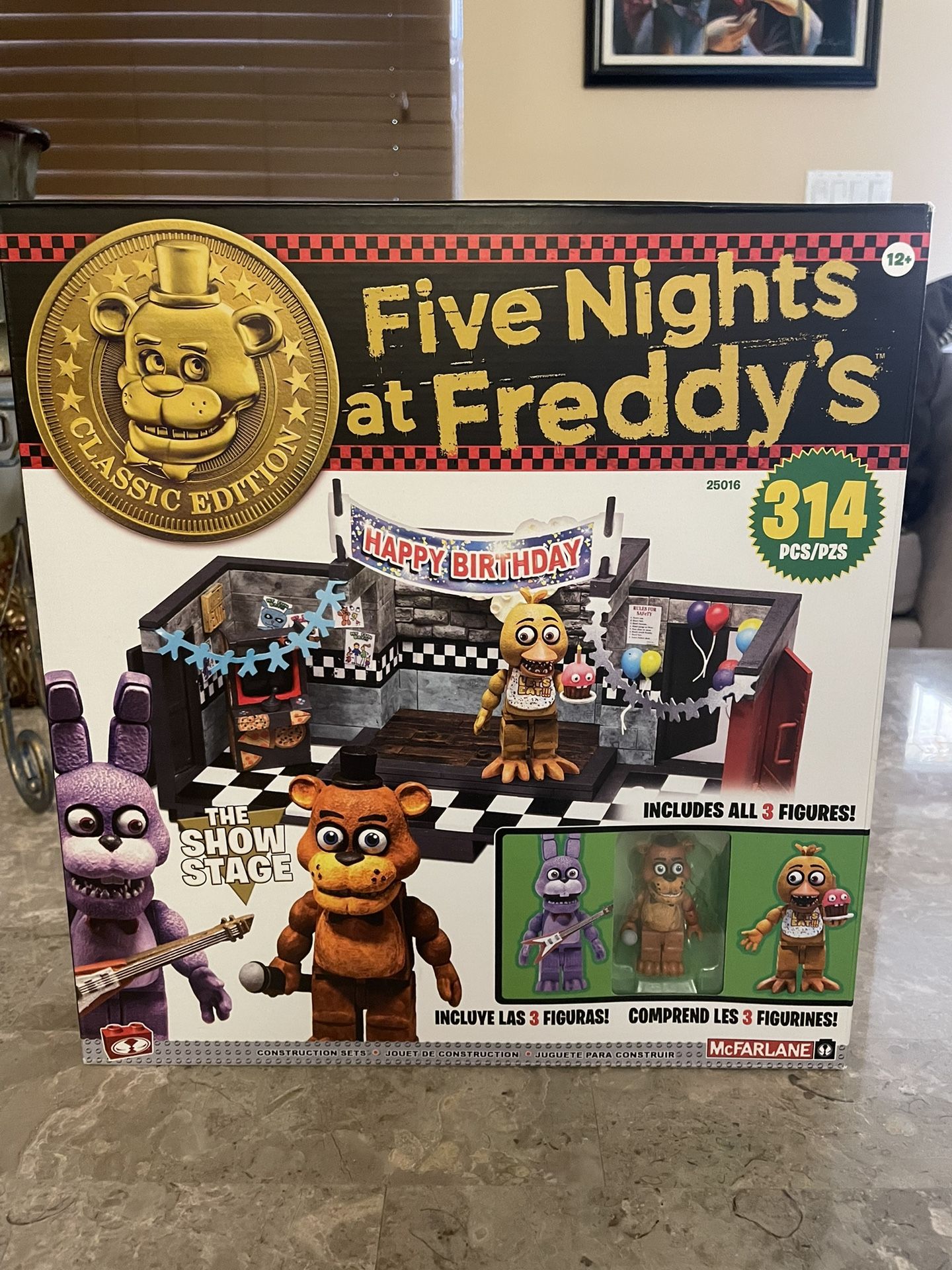 McFarlane Toys Five Nights at Freddy's Show Stage 'Classic Series' Large Construction Set