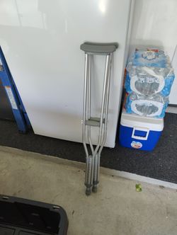 Like new Crutches