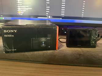Sony Rx1000 VII camera