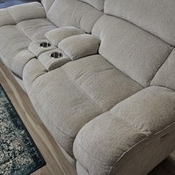 [Cash only] Power Reclining Loveseat with Console & Power Headrests - $200