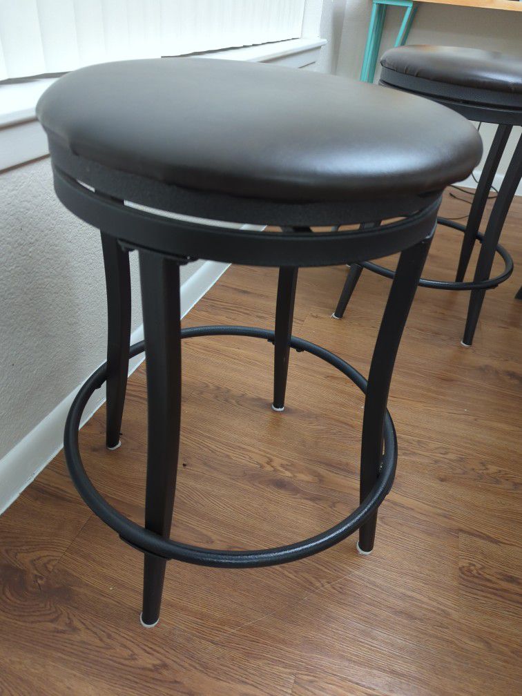 Bar Height Dining Room Table W/4 Swivel Stools