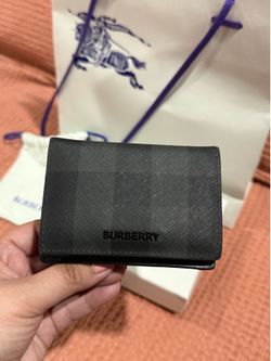 Men’s Burberry wallet