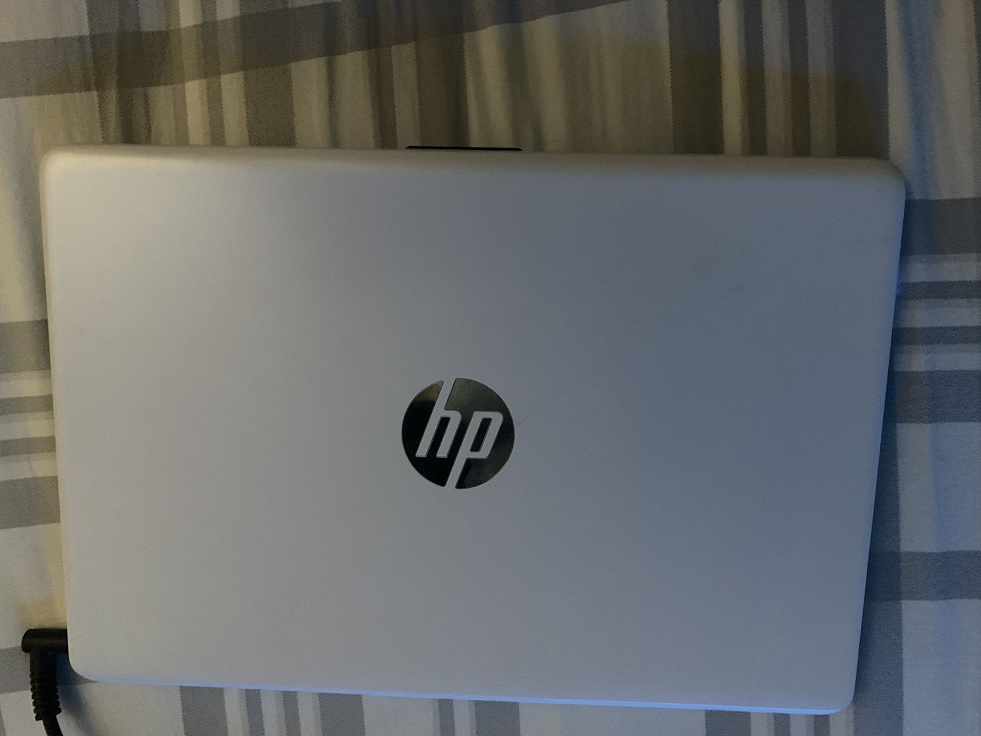 HP LAPTOP MINI 32GB