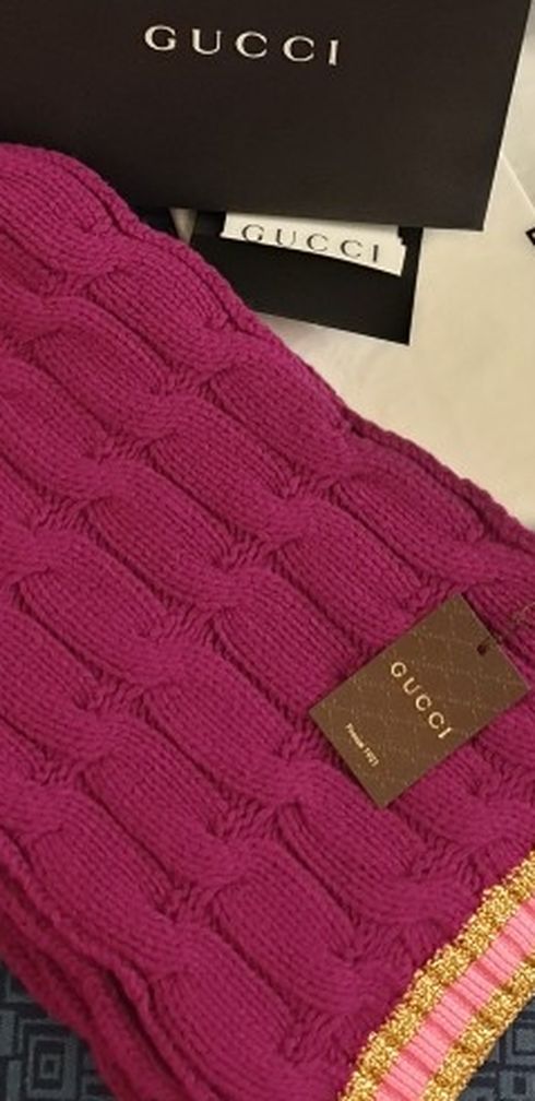 NWT Authentic GUCCI Magenta Pink Gold WOOL CASHMERE Blend Knit SCARF New