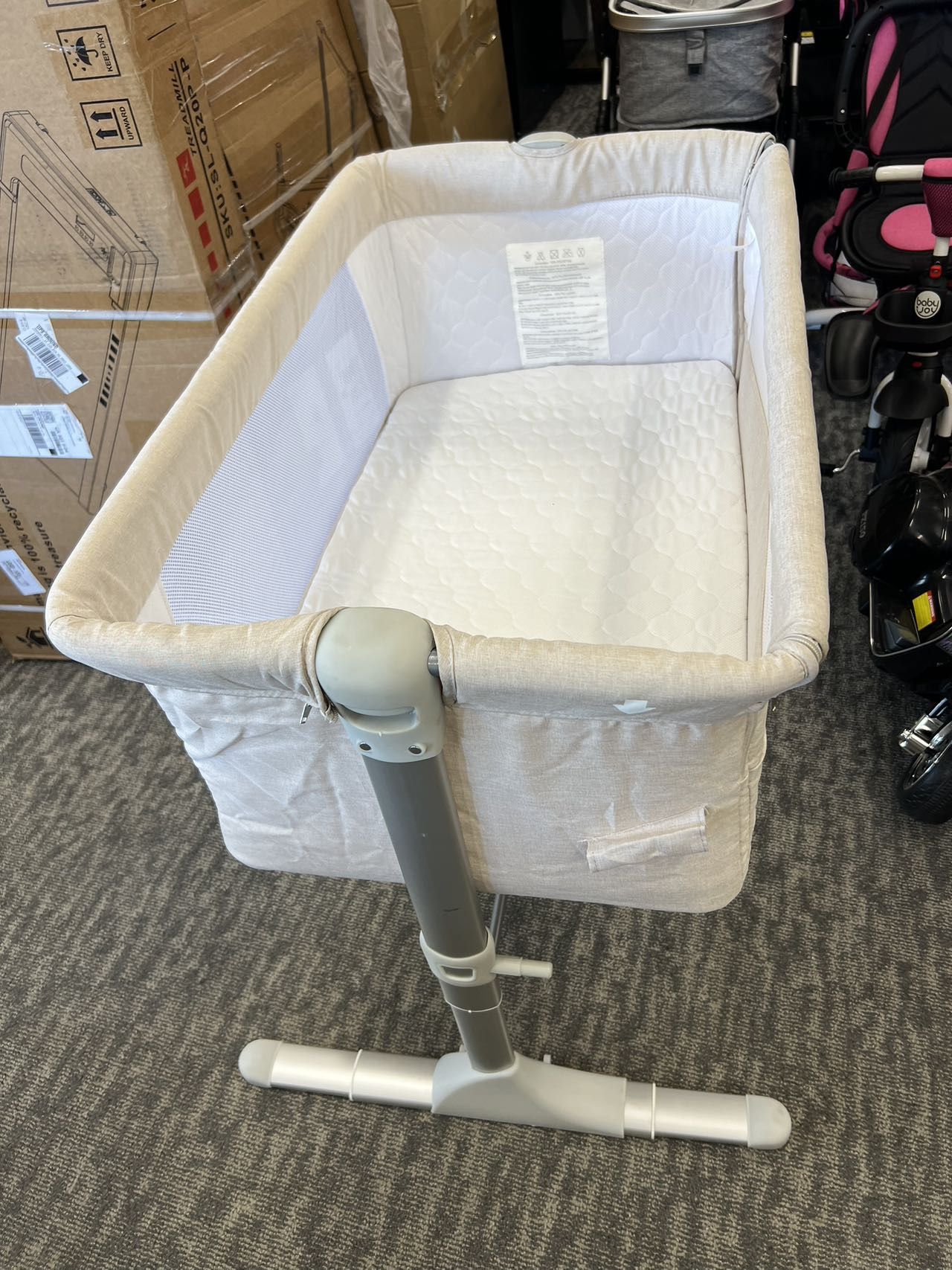 JOY Baby Bedside Crib, Newborn Bassinet Bedside Sleeper