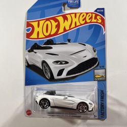 Hot Wheels 2022 Factory Fresh Aston Martin V12 Speedster White Die Cast 1:64