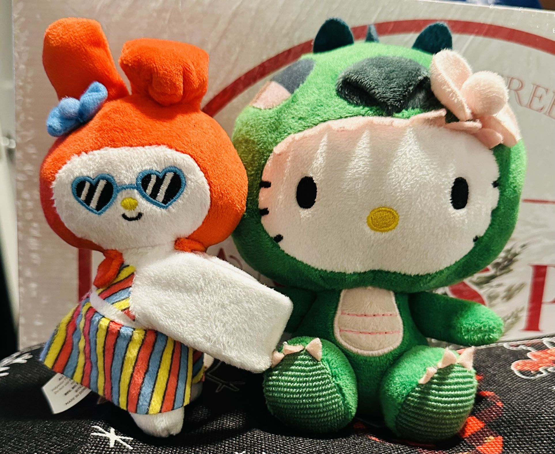 Hello Kitty Melody Plush Slap Band & Hello Kitty Plush Green Dinosaur Lot 2