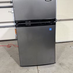 Danby Mini Fridge W/ Freezer Clean and Works Perfect