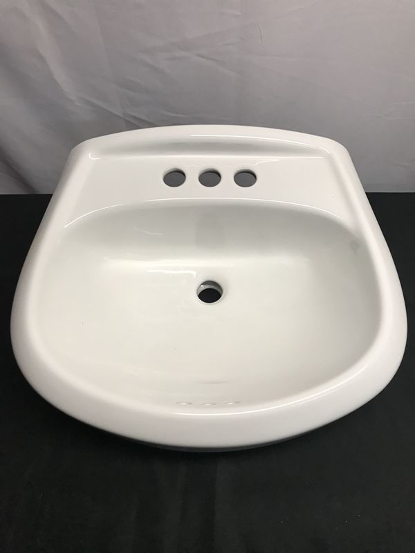 New Aragon Petite Pedestal Sink Household In Highland Ca Offerup