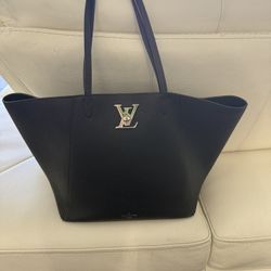 Louis Vuitton Lockme Shopper Tote
