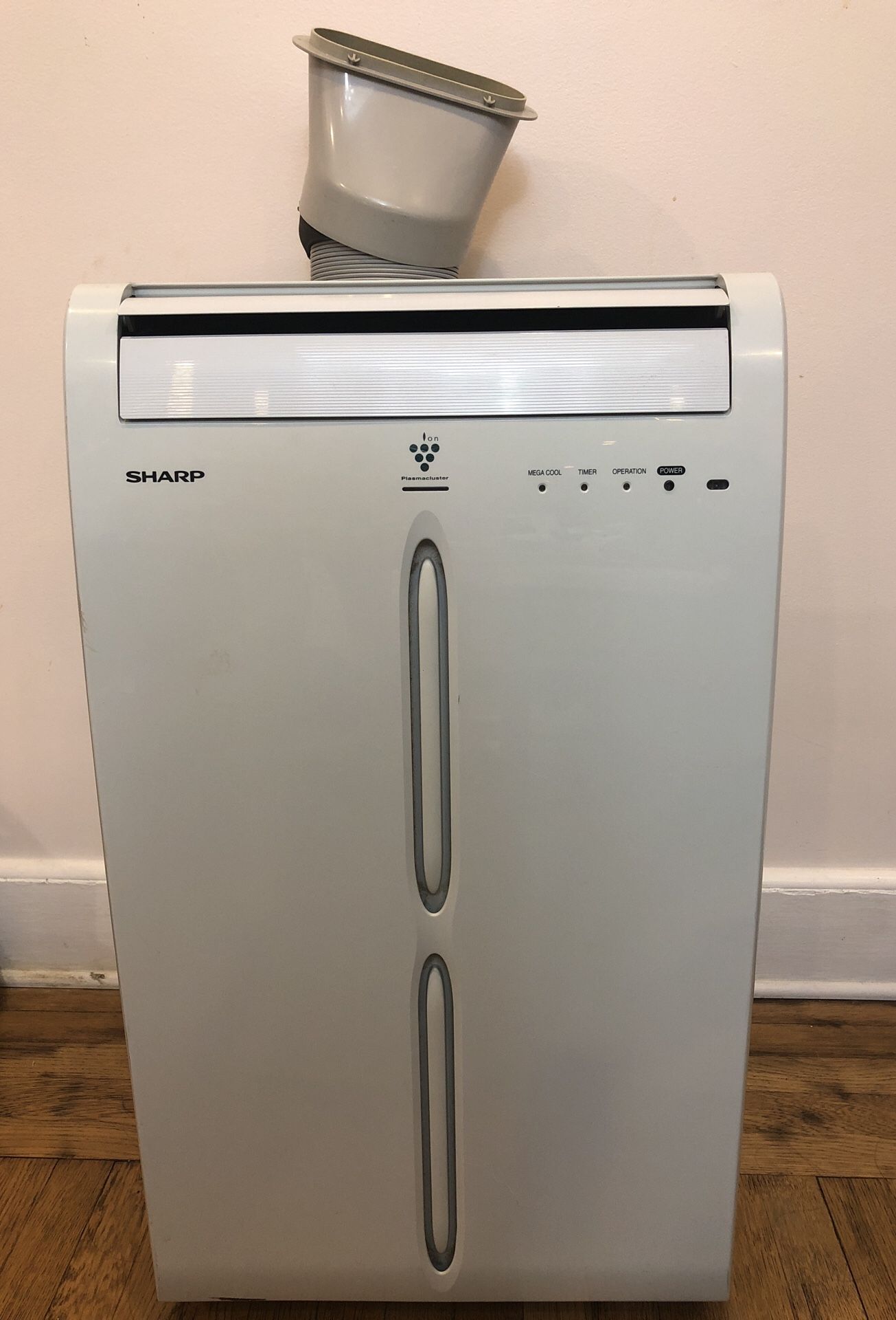 Like new, fully functional AC and dehumidifier 2-in-1