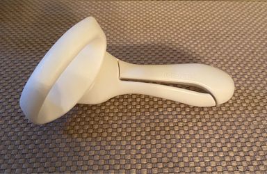 Tupperware Easy Turn Safety Smooth Edge Can Opener. Gently used $15