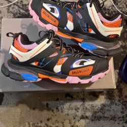 BALENCIAGA track Size 41 OG All Looking For Trades If Not 500 