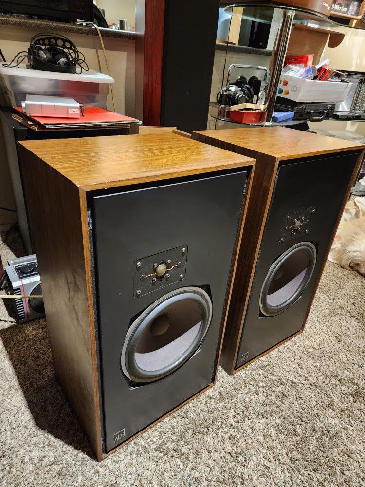 ADS L620 Speakers
