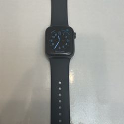 Apple Watch Series 5 -  40MM