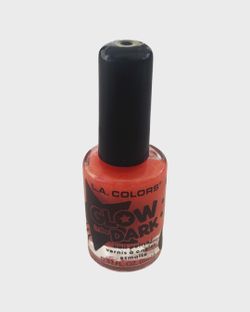 Glow In The Dark Nail Polish