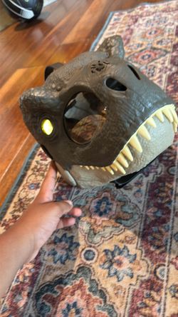 DINOSAUR MASK with different color glowing eyes and sounds