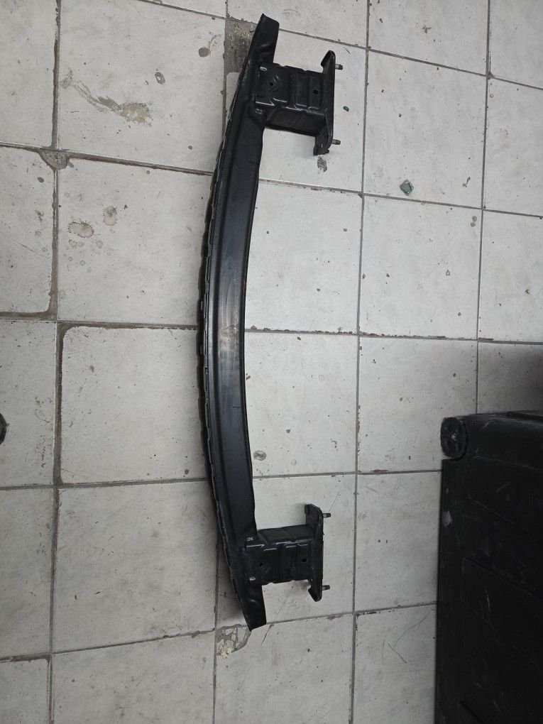 2017 Mercedes Benz GLA 250 Reinforcement 