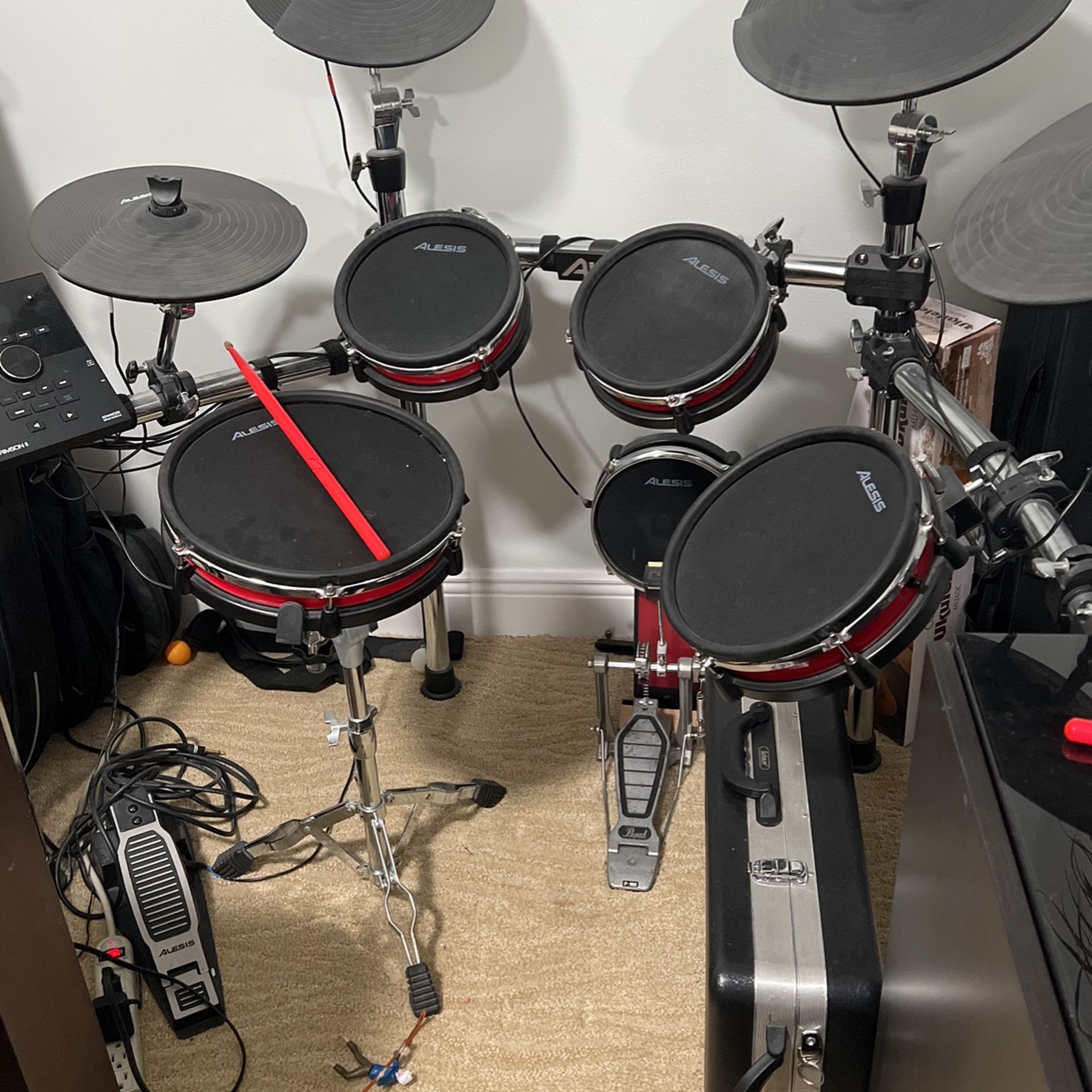 Crimson II Alesis Eletric Drums