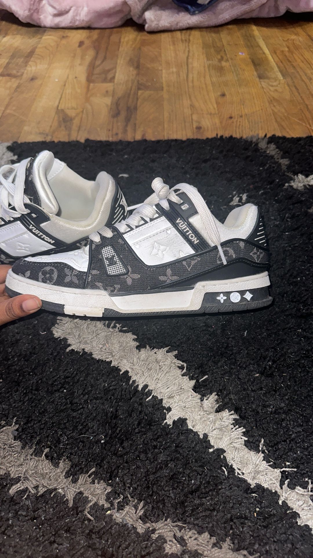 LV Skates