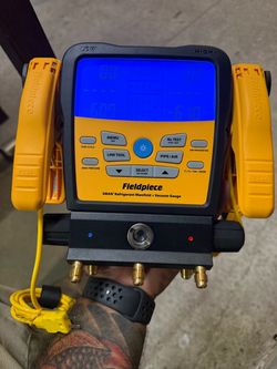 Fieldpiece gauges